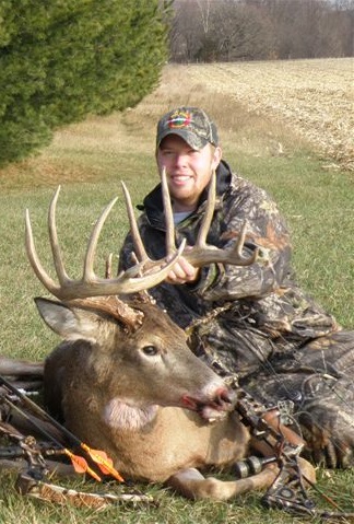 Dan Berkholder with a 2009 Wisconsin Whitetail Dan Berkholder with a 2009 Wisconsin Whitetail