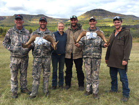 L-R: Larry Potterfield, Jeff Larkin, Esther McGhie (guide), Kurt McGhie (guide), Matt Fleming, Geordie Collins (wrangler) L-R: Larry Potterfield, Jeff Larkin, Esther McGhie (guide), Kurt McGhie (guide), Matt Fleming, Geordie Collins (wrangler)