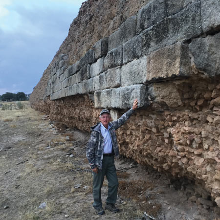 Larry's Short Stories #170 – Walk Among the Ruins Larry's Short Stories #170 – Walk Among the Ruins